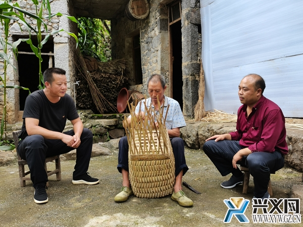 入户走访.jpg