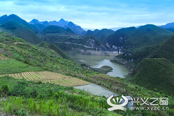 隐秘在贞丰龙场山沟沟里的景色美艳艳