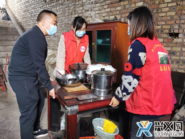 丰都街道新时代文明实践所开展志愿服务助力脱贫攻坚(图文)