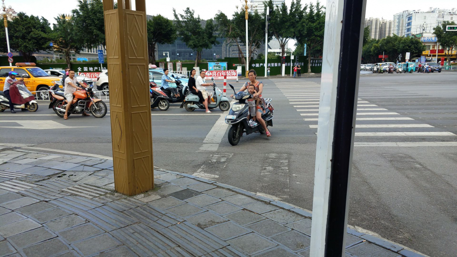 曝光台│乱停乱放、强行加塞……兴义这些不文明行为被曝光