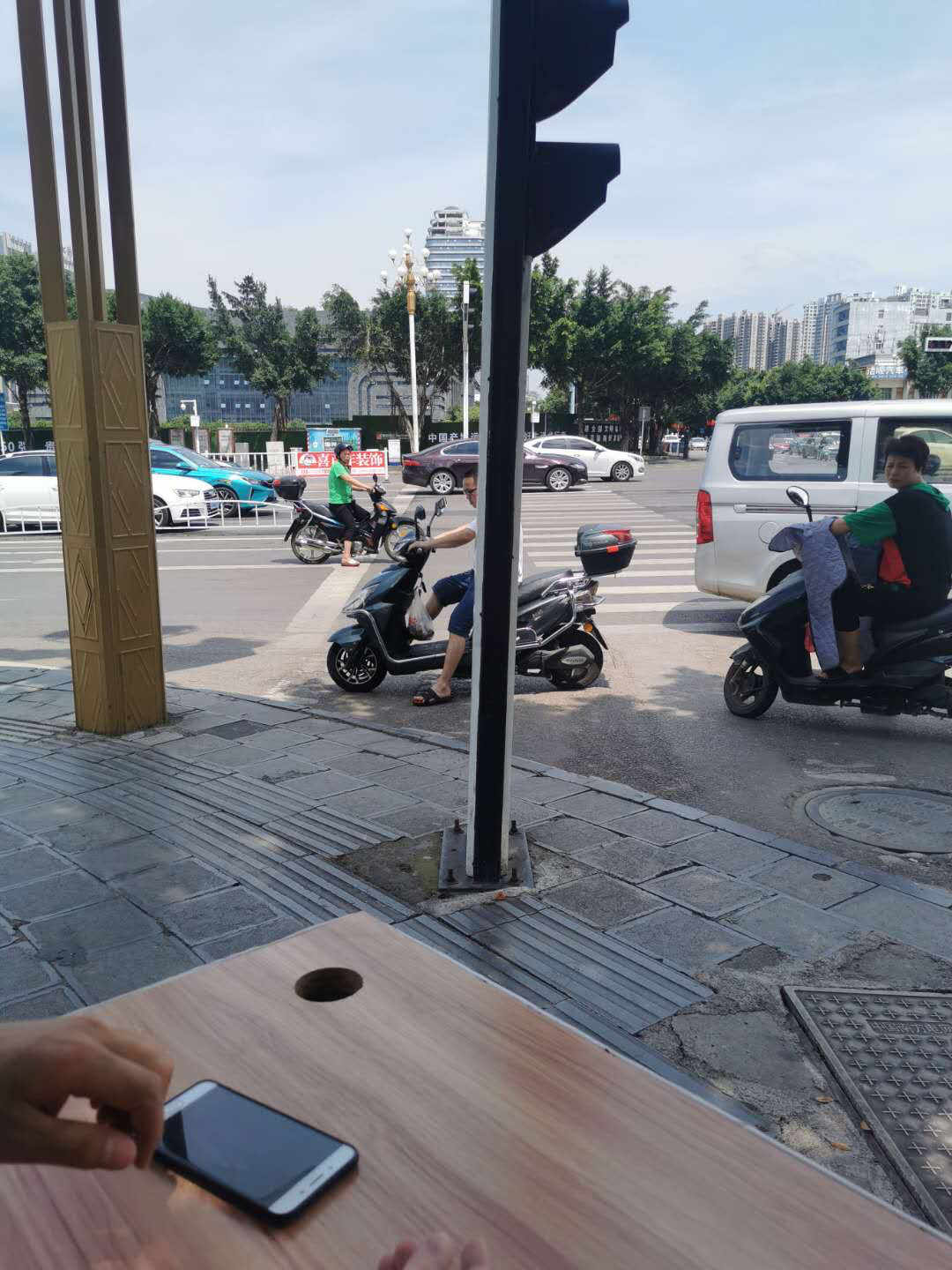 曝光台│乱停乱放、强行加塞……兴义这些不文明行为被曝光