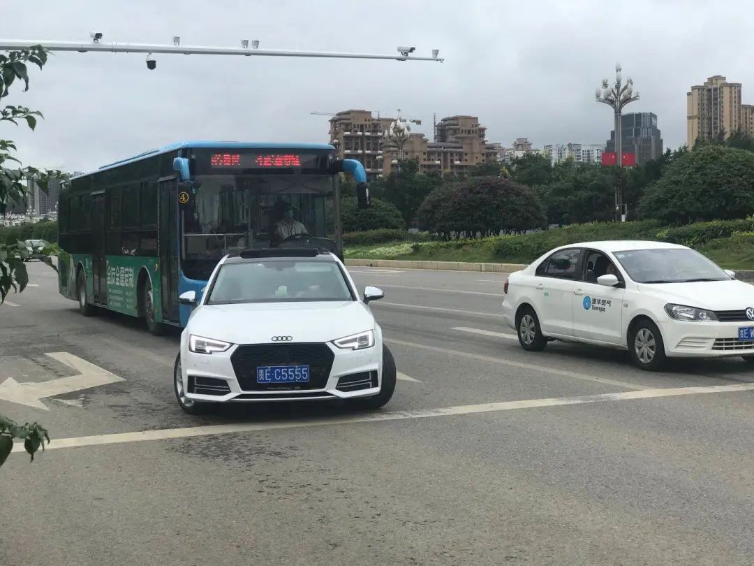 【不文明曝光台】第10期：车辆随意违停、任性加塞，公共场所不文明行为？曝光！！