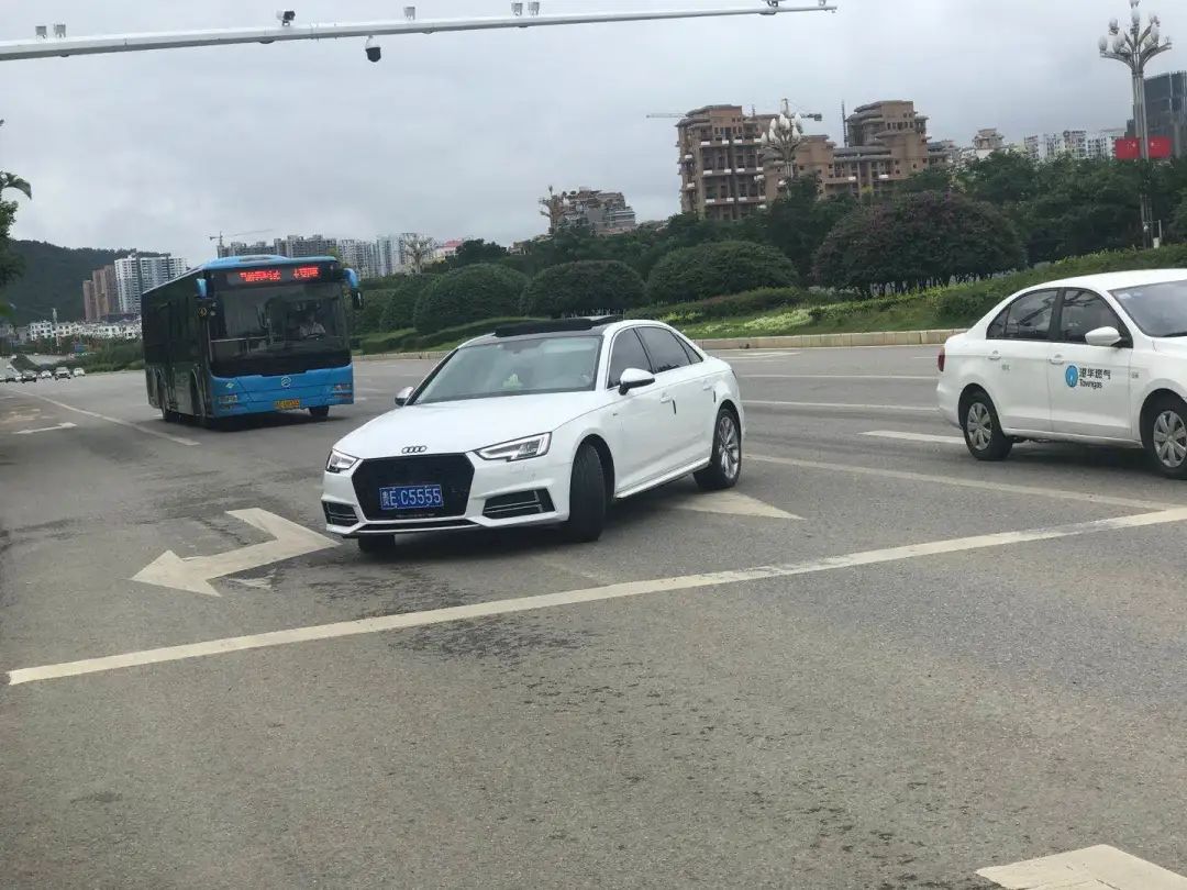 【不文明曝光台】第10期：车辆随意违停、任性加塞，公共场所不文明行为？曝光！！