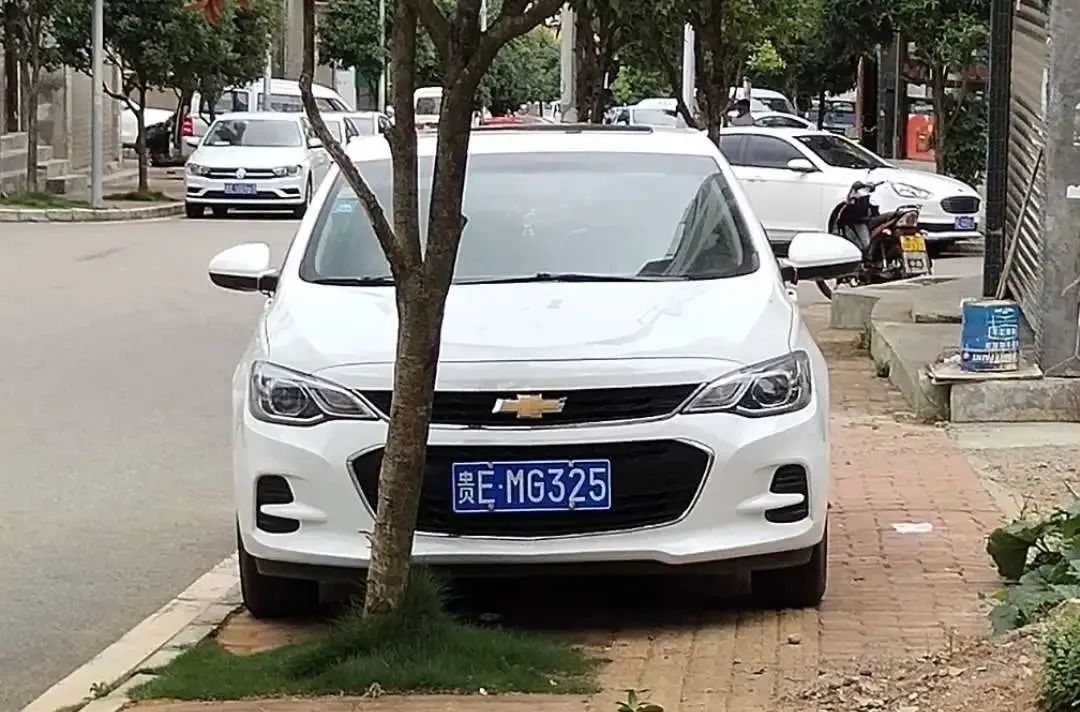 【不文明曝光台】第10期：车辆随意违停、任性加塞，公共场所不文明行为？曝光！！