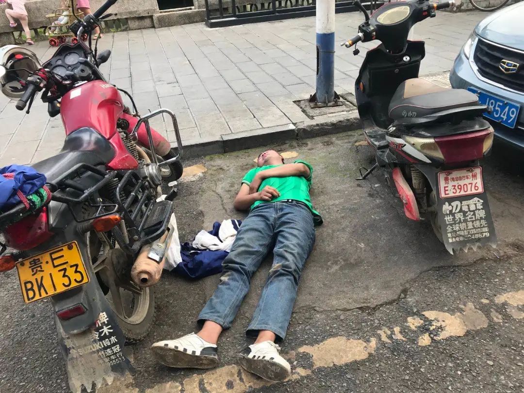 【不文明曝光台】第10期：车辆随意违停、任性加塞，公共场所不文明行为？曝光！！