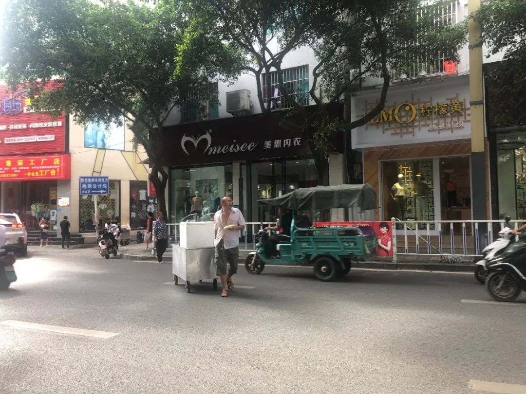 【不文明曝光台】第10期：车辆随意违停、任性加塞，公共场所不文明行为？曝光！！