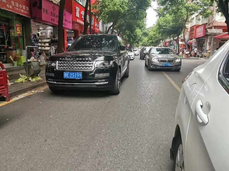 【不文明曝光台】第10期：车辆随意违停、任性加塞，公共场所不文明行为？曝光！！