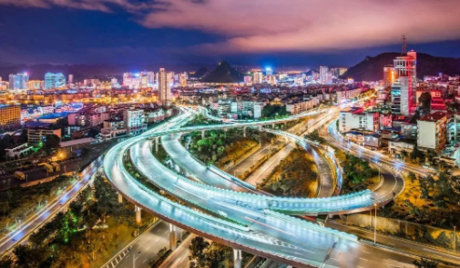 【辉煌四十年•奋进黔西南】兴义市：跨越世纪的变迁(图1)