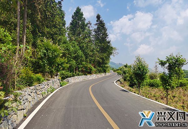 【辉煌四十年 奋进黔西南】兴义：砥砺奋进四十载 构建内畅外联综合立体交通网络(图1)