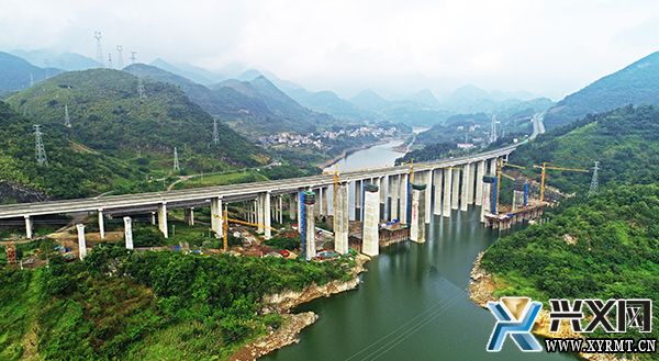 辉煌四十年奋进黔西南兴义砥砺奋进四十载构建内畅外联综合立体交通