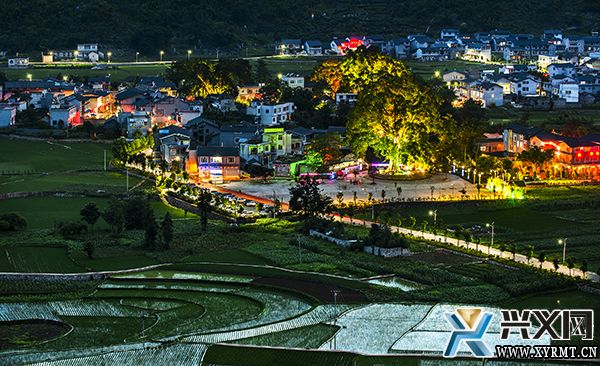 【辉煌四十年 奋进黔西南】兴义：打造山地旅游国际名片 铸造乡村振兴沧桑巨变(图5)