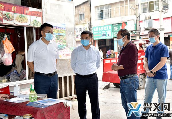 顾先林采取“四不两直”方式到相关街道暗访督导安全稳定反馈问题整改工作(图4)
