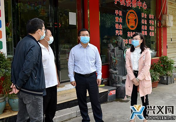 顾先林采取“四不两直”方式到相关街道暗访督导安全稳定反馈问题整改工作(图5)