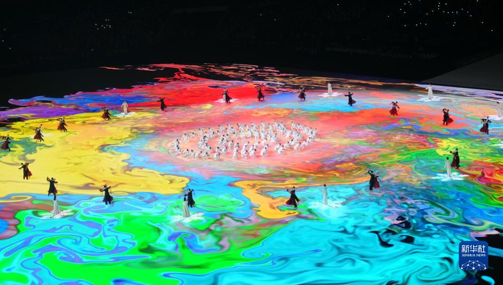 新时代中国调研行·非凡十年看优势丨冰雪盛会，书写下精彩的中国答卷——从北京冬奥会冬残奥会成功举办看中国特色社会主义制度优势(图14)