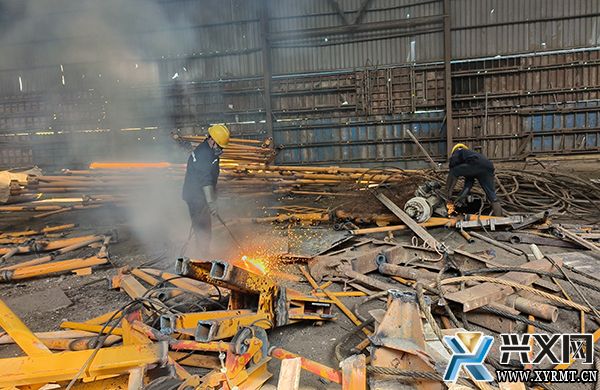 贵州聚鑫钢铁:坚持绿色、循环、低碳发展 将废旧钢铁“变废为宝”(图1) 贵州聚鑫钢铁:坚持绿色、循环、低碳发展 将废旧钢铁“变废为宝”(图1)