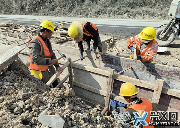 G354义龙新区雨樟至万屯公路改扩建工程有序推进 预计2023年6月底建成通车(图1)