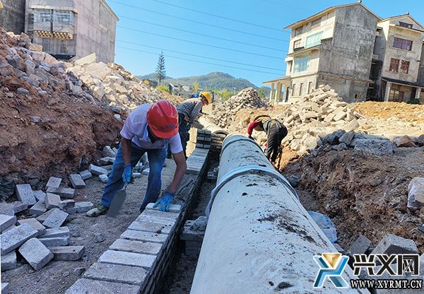 【新时代新征程新伟业】鲁屯镇：完善基础设施 推动乡村振兴(图1)