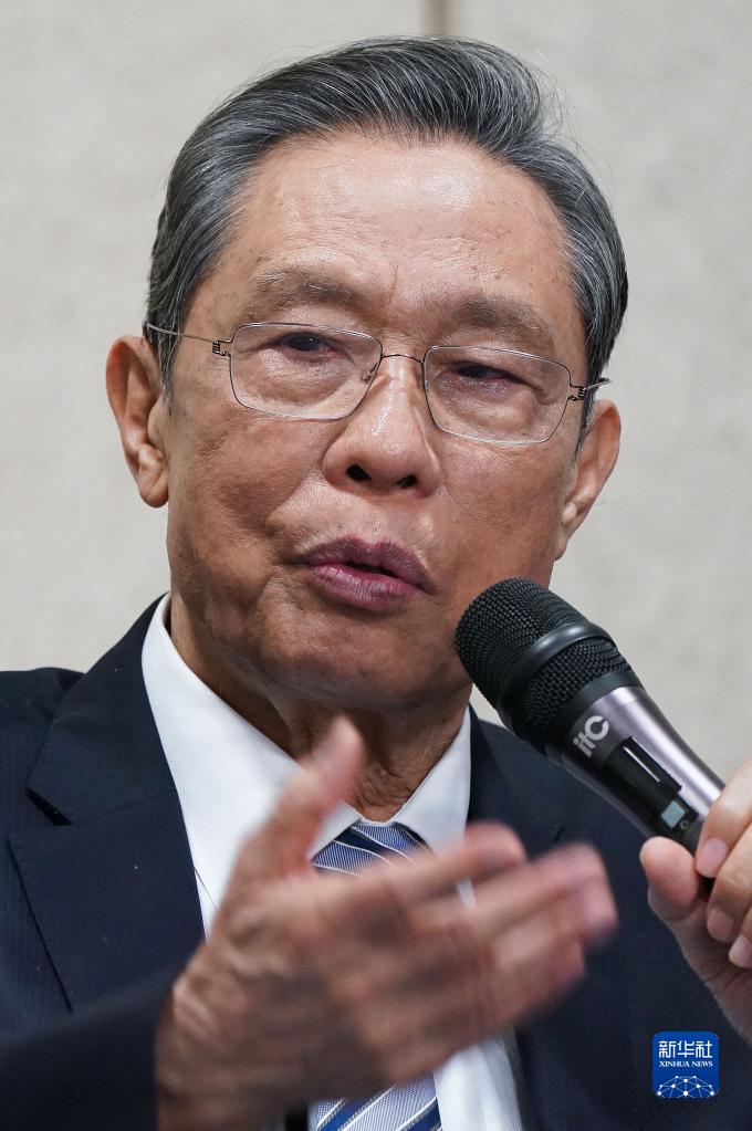 钟南山院士解答防疫新阶段百姓关切点:发热是否上医院?感染新冠怎么办?……(图4) 钟南山院士解答防疫新阶段百姓关切点:发热是否上医院?感染新冠怎么办?……(图4)