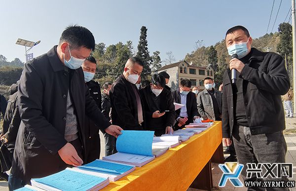 全市全区道路交通安全现场观摩会举行(图1)