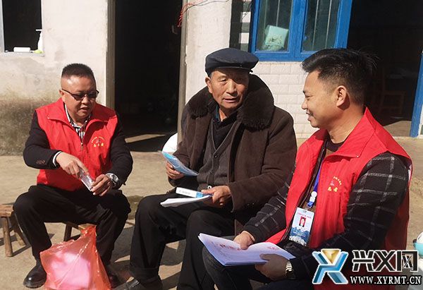【新春走基层】龙广镇:发放“防疫健康包” 真情关爱暖人心(图2) 【新春走基层】龙广镇:发放“防疫健康包” 真情关爱暖人心(图2)