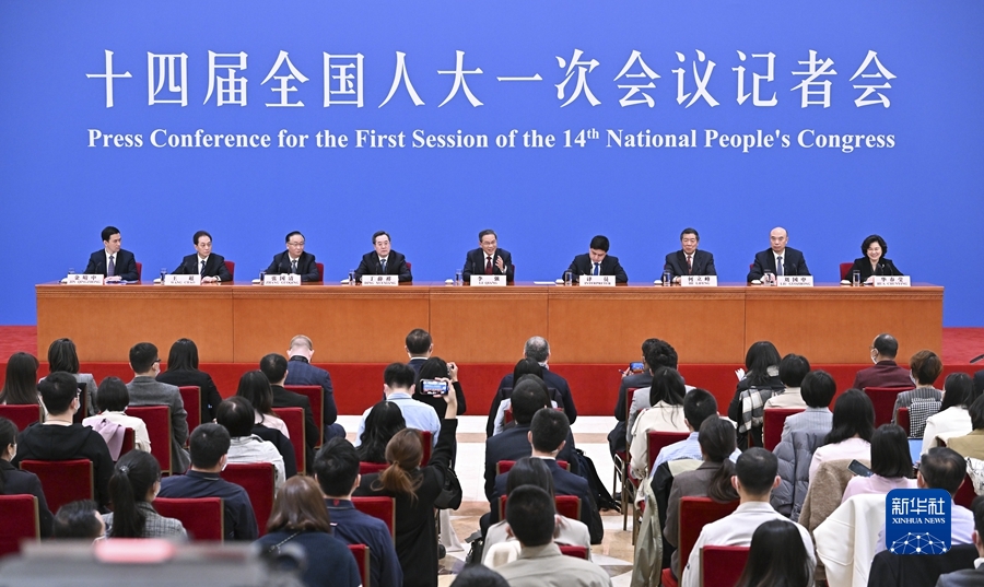 李强总理出席记者会并回答中外记者提问(图1) 李强总理出席记者会并回答中外记者提问(图1)