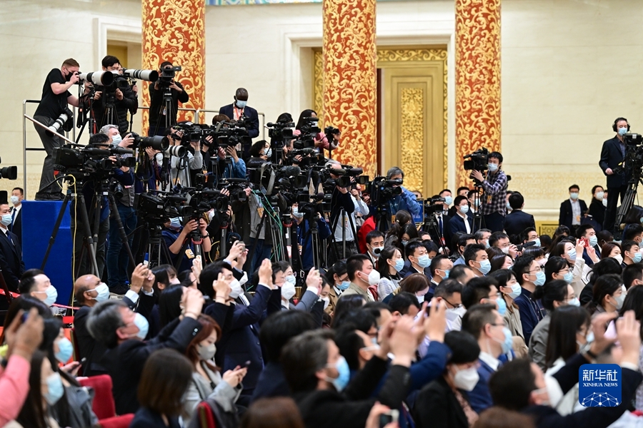 李强总理出席记者会并回答中外记者提问(图7) 李强总理出席记者会并回答中外记者提问(图7)