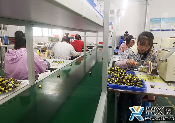 贵州兴杰电子科技有限公司：助农在家门口实现就业增收(图1)