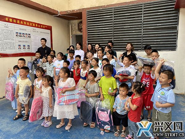 永安社区开展“携手圆梦人·点亮微心愿”活动(图2)