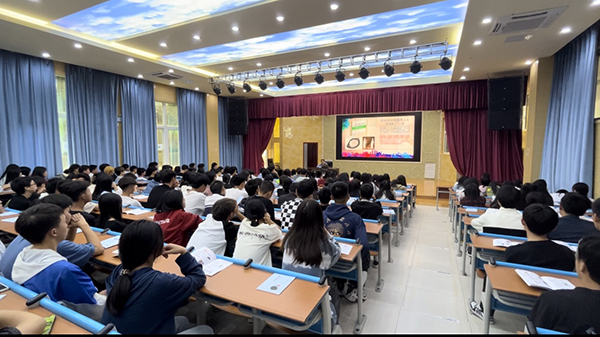 兴义禁毒办“禁毒教育课”走进兴义市中等职业学校(图1)