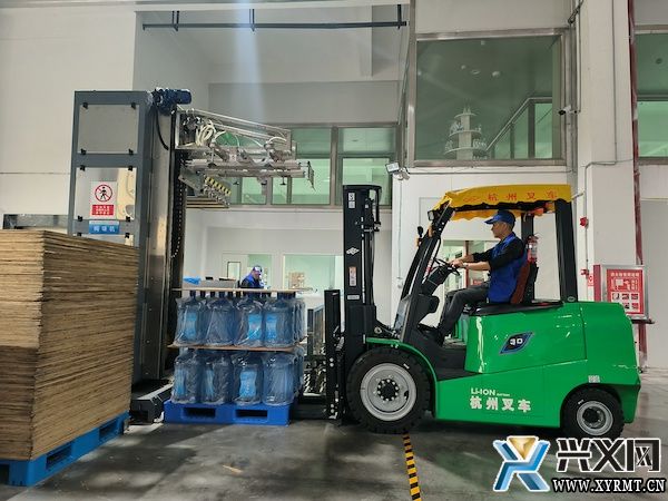 阳光清泉:加足马力赶生产 奋力完成目标任务(图2) 阳光清泉:加足马力赶生产 奋力完成目标任务(图2)