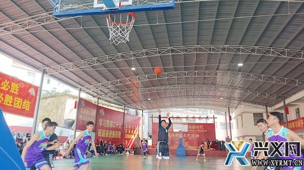 黔滇桂跨省（区）篮球邀请赛在三江口镇开赛(图1)