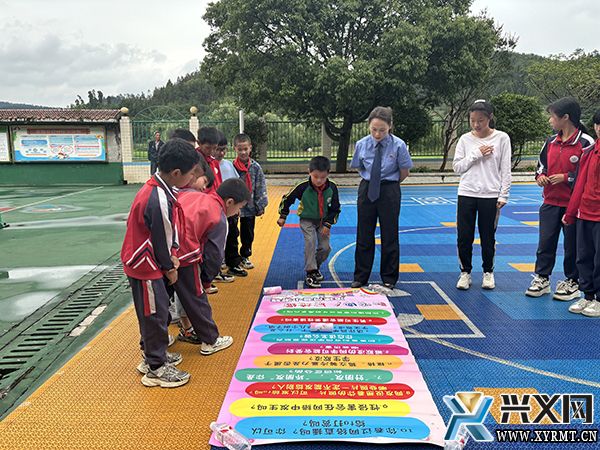 市检察院举办“检教同行、共护成长”检察开放日活动(图2) 市检察院举办“检教同行、共护成长”检察开放日活动(图2)