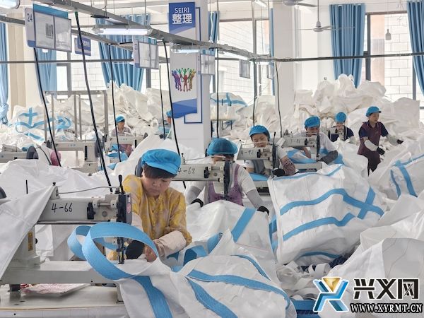 贵州海创意恒工艺有限公司：产品供不应求 生产“马不停蹄”(图2)