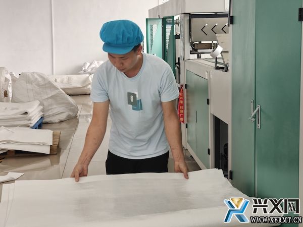 贵州海创意恒工艺有限公司：产品供不应求 生产“马不停蹄”(图3)