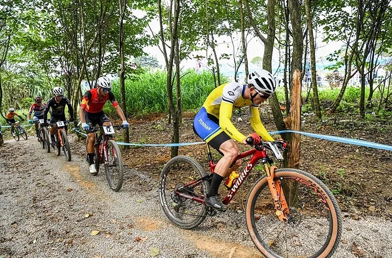 黔西南山地户外运动“峰”生水起(图2)
