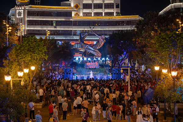 歌唱祖国华诞 加油谱写新篇│兴义“加油”之声音乐会圆满举行(图2)