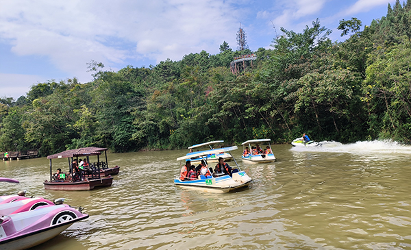 阳光谷旅游度假区：国庆假期旅游持续升温 预计接待游客18万人次(图4)