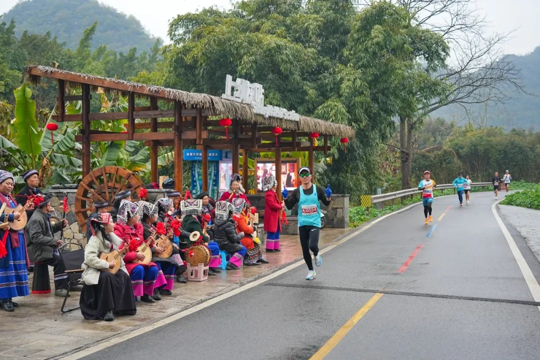 万马智慧开跑：1.2万名选手寻梦喀斯特 共赴春之约(图5)