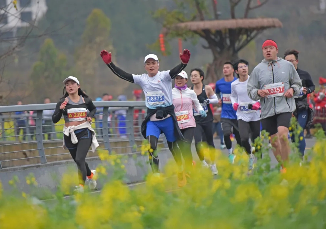 万马智慧开跑：1.2万名选手寻梦喀斯特 共赴春之约(图6)