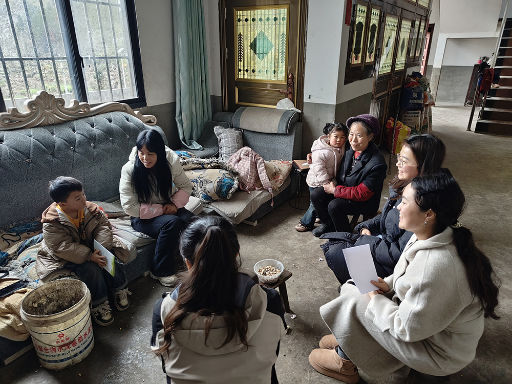 爱心妈妈用心“护苗” 妇联关爱温暖“童行” ——猪场坪镇妇女联合会三举措切实加强未成年人保护(图2)