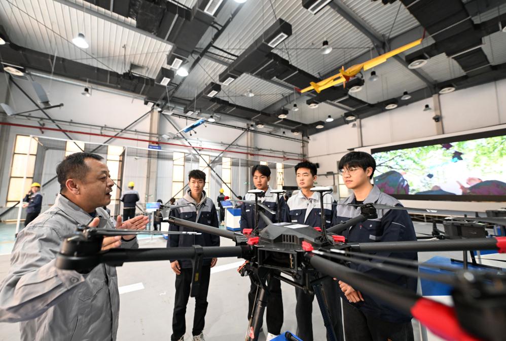 乘着时代大潮奋楫前行——记习近平总书记同代表委员共商推进中国式现代化大计(图5)