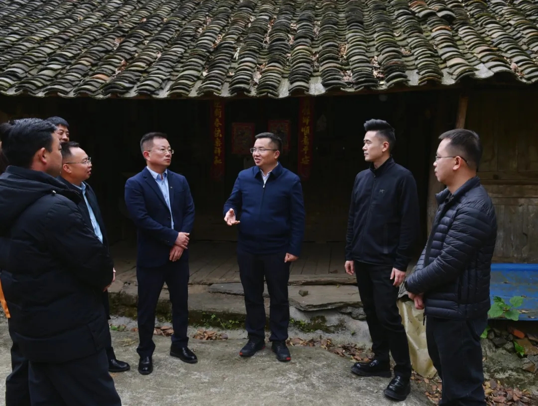 顾先林到则戎镇、南盘江镇宣讲习近平总书记在贵州考察时的重要讲话精神并调研(图4)