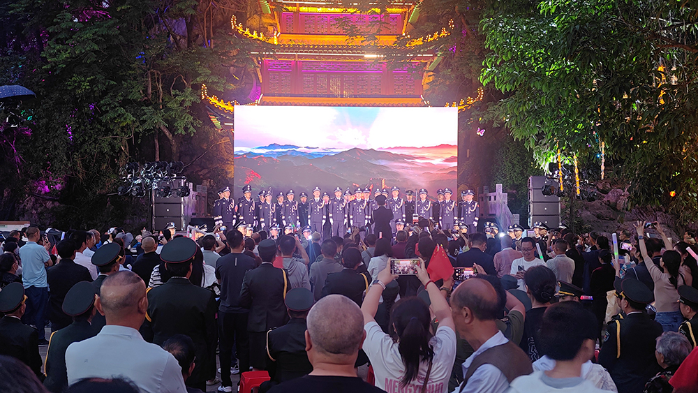 “加油之声”国防动员宣传音乐会在大佛坊唱响(图1)