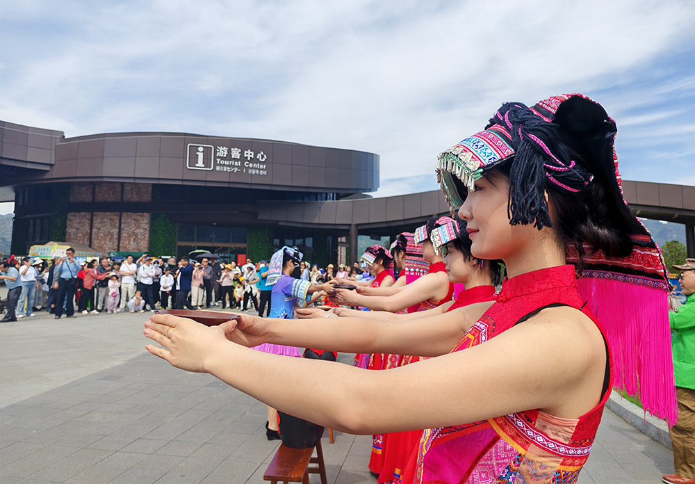 从“看山水”到“玩山水”！兴义“四道加法”让旅游产业“活起来”(图1)