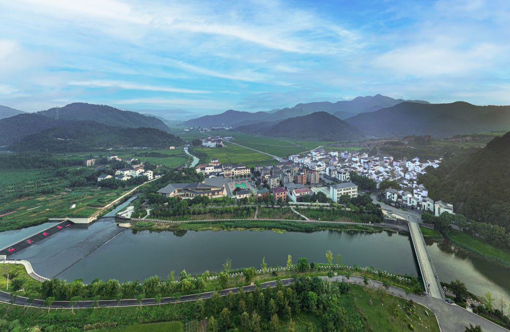 “永远做中国人民和中华民族的主心骨” ——写在中国共产党成立一百零四周年之际(图13)