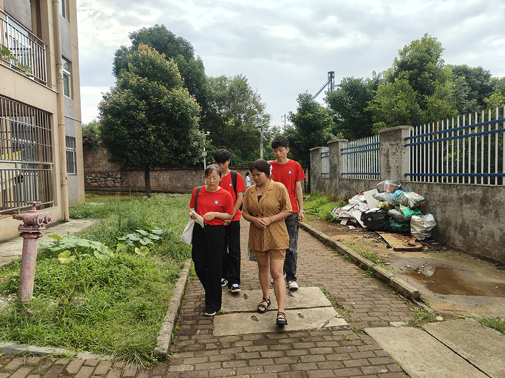 以青春之笔绘振兴图景 两所高校“三下乡”活动点亮木陇街道(图1) 以青春之笔绘振兴图景 两所高校“三下乡”活动点亮木陇街道(图1)
