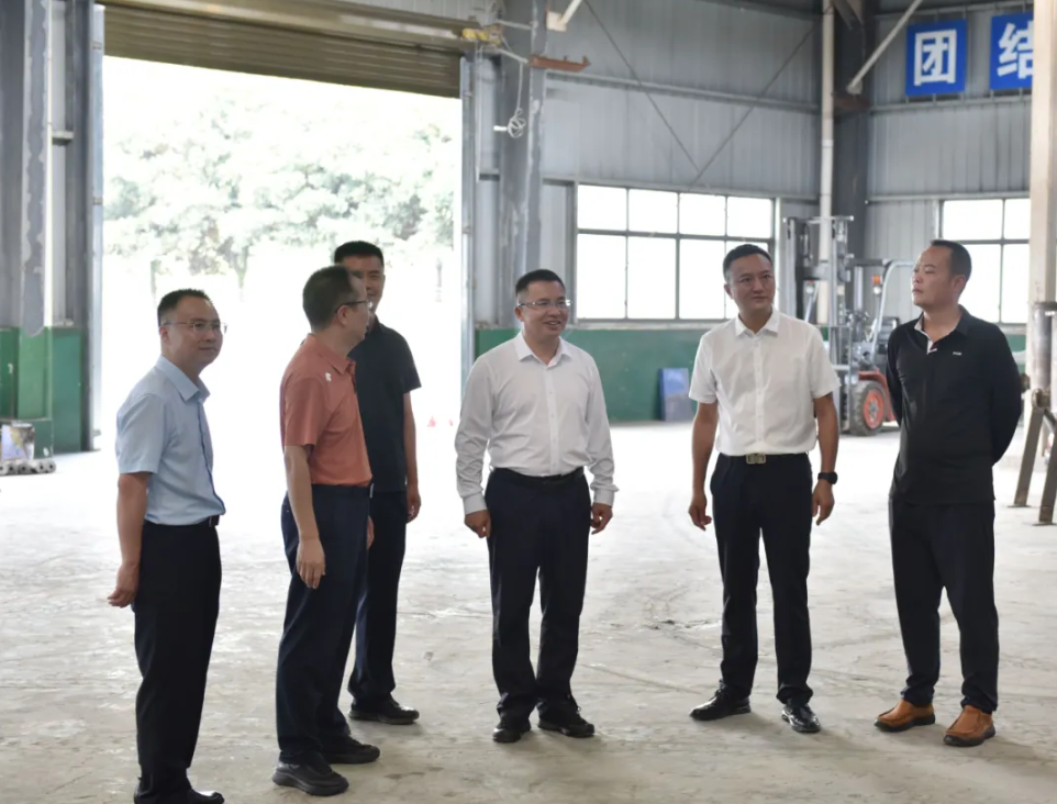 顾先林到清水河镇开展入企走访并调研产业发展、安全生产等工作(图3)