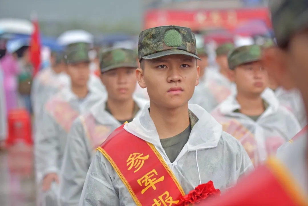 黔西南州：送新兵 踏征程 热血铸魂赴军营(图6)
