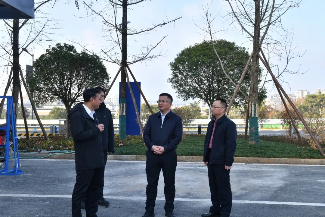 顾先林调研检查节前安全稳定工作(图2)