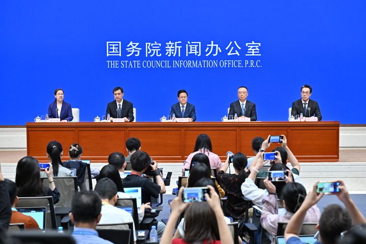 凝聚复兴伟力 绘就时代华章——2025年宣传思想文化事业开创新局面(图10) 凝聚复兴伟力 绘就时代华章——2025年宣传思想文化事业开创新局面(图10)